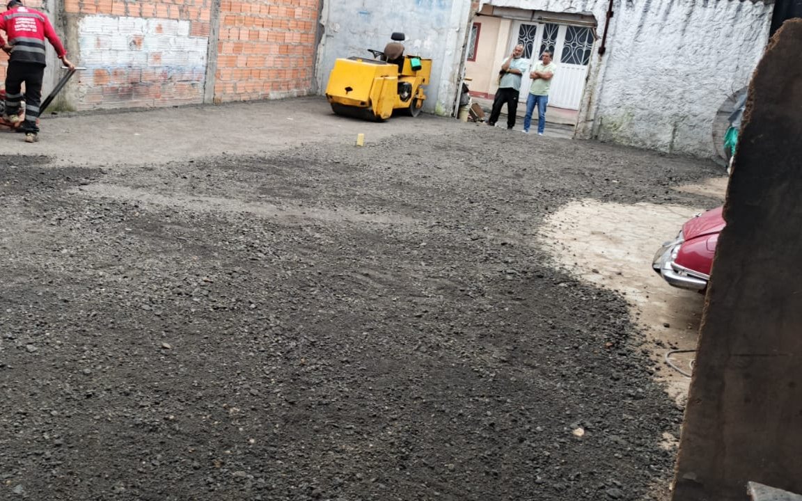 Preparación de base en un parqueadero